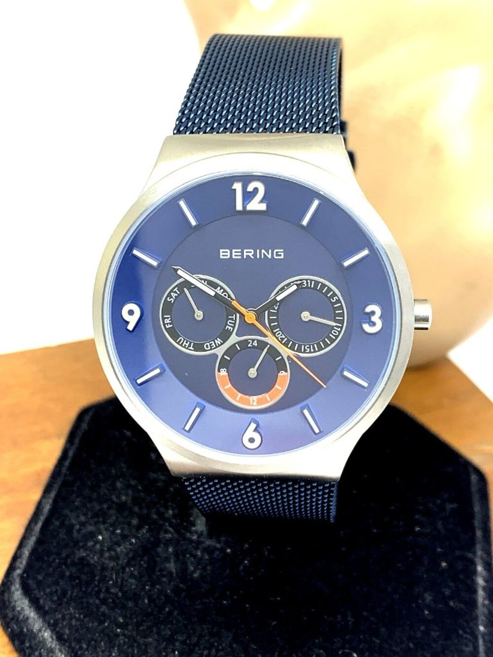 Bering Men's Watch 33441-307 Quartz Blue Dial Day Date Stainless Steel 41mm